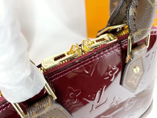 ルイヴィトンバッグ内部構造